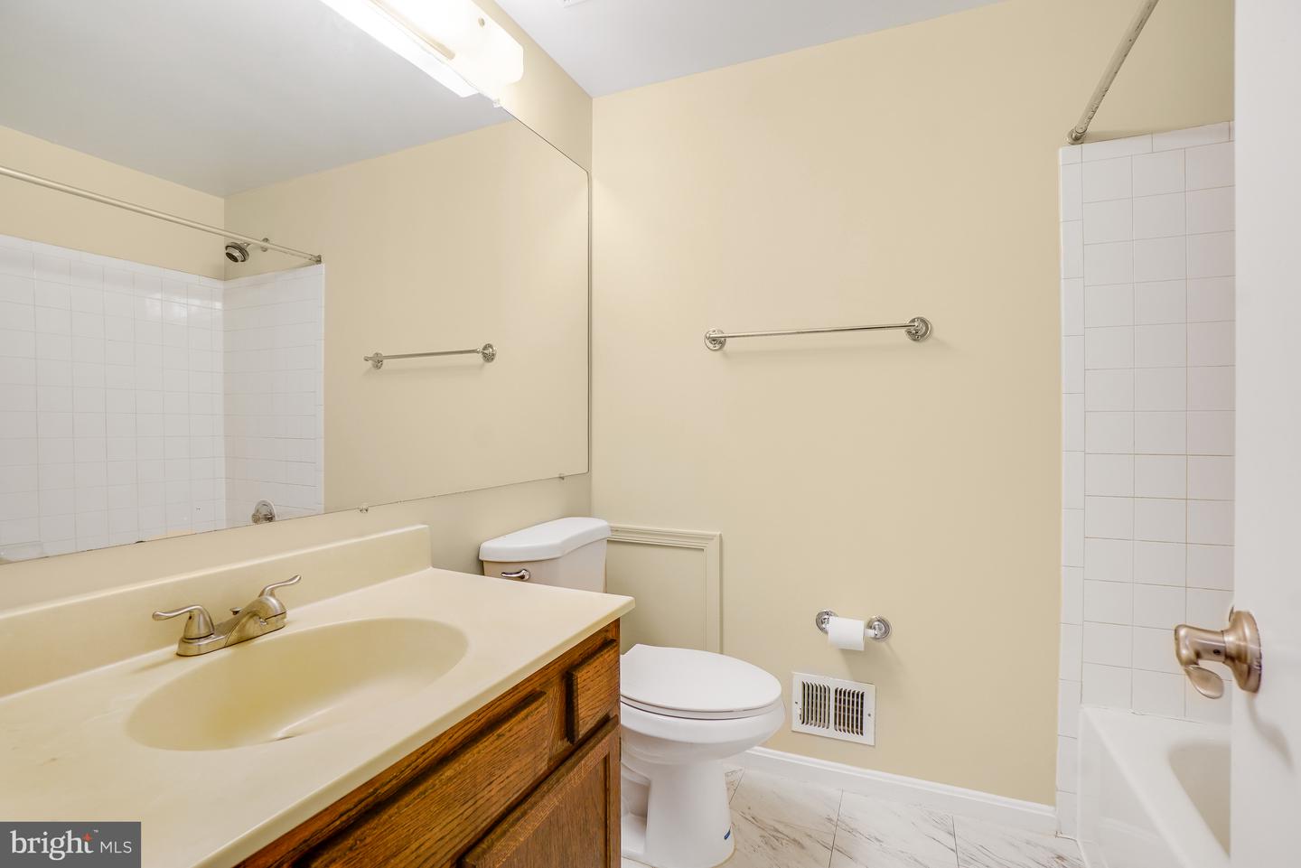 3121 Benton Square Dr Property Photo 24