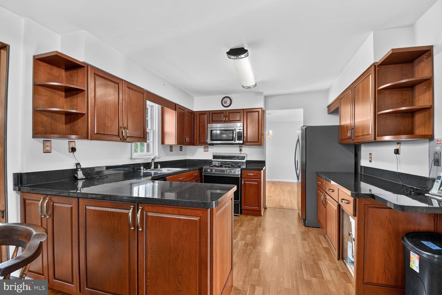 7905 Ivymount Ter Property Photo 6