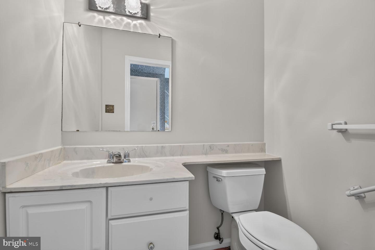7905 Ivymount Ter Property Photo 18