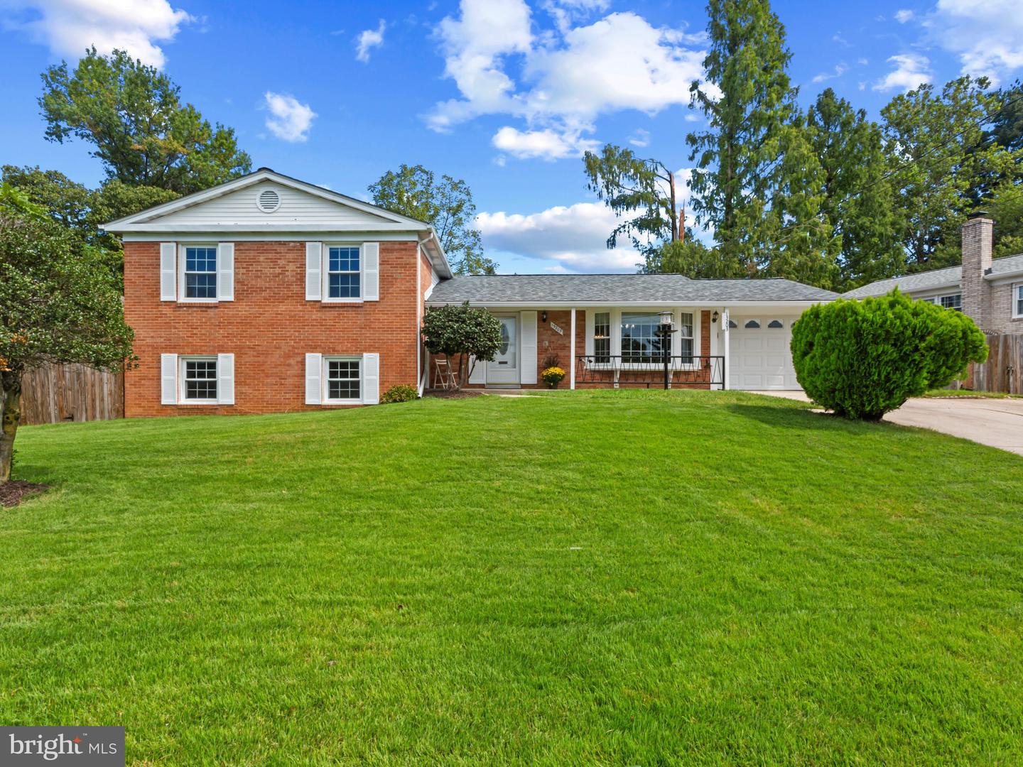 13203 Foxhall Dr Property Photo 1