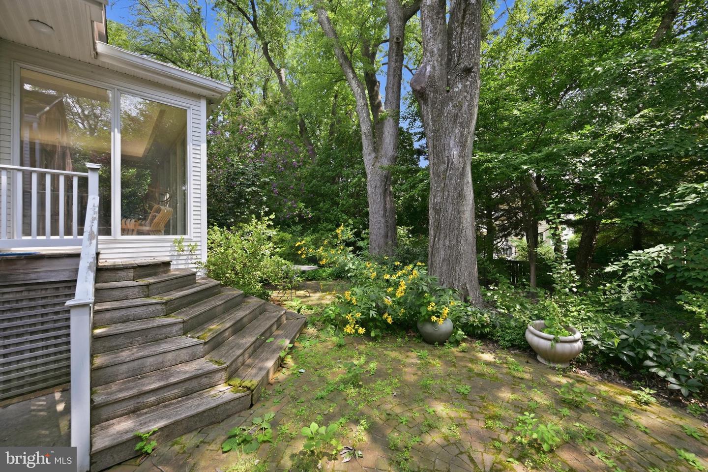 5515 Trent St Property Photo 26