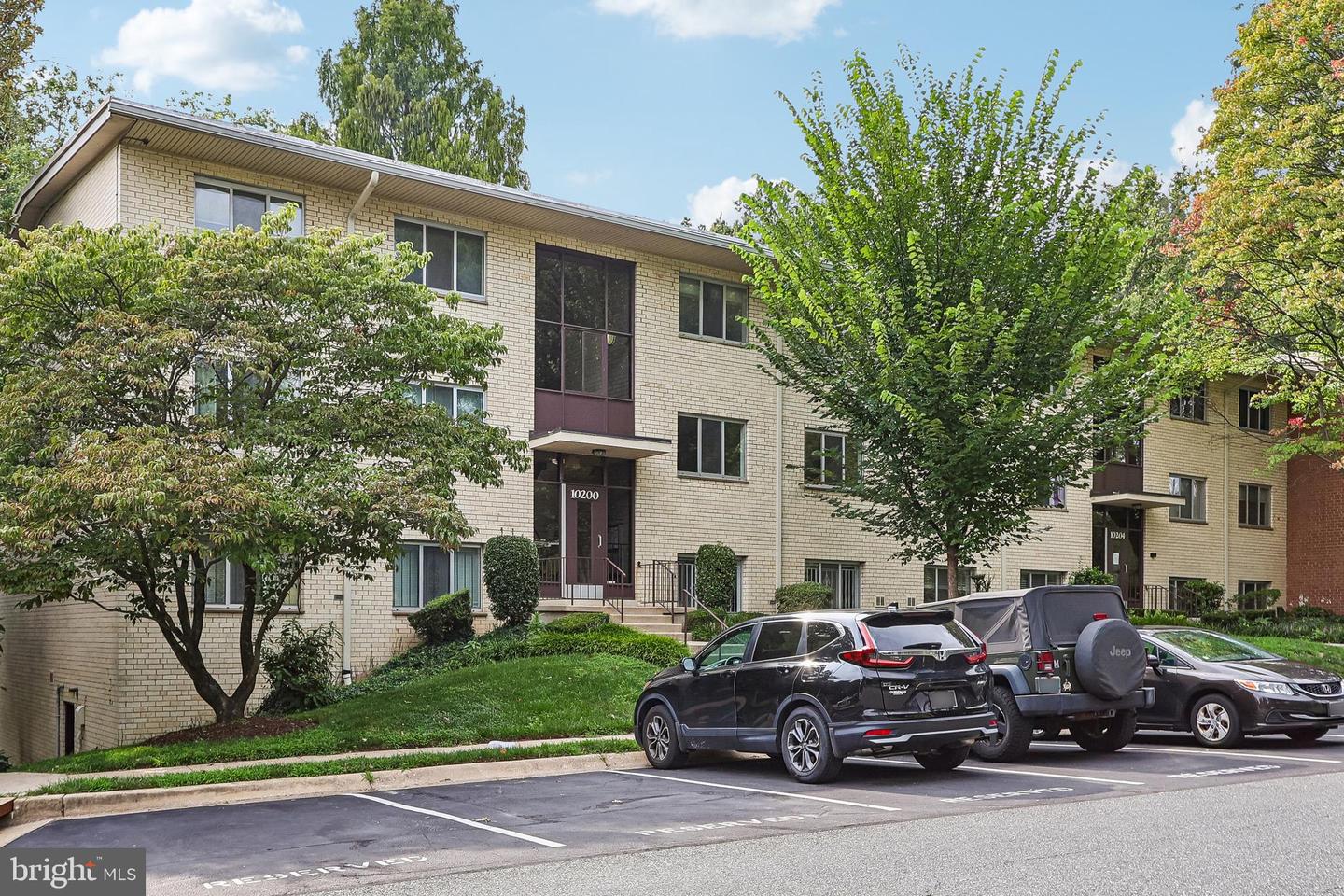 10200 Rockville Pike #302 Property Photo 1