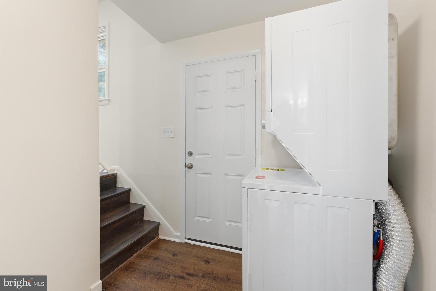 1105 Chiswell Ln Property Photo 25