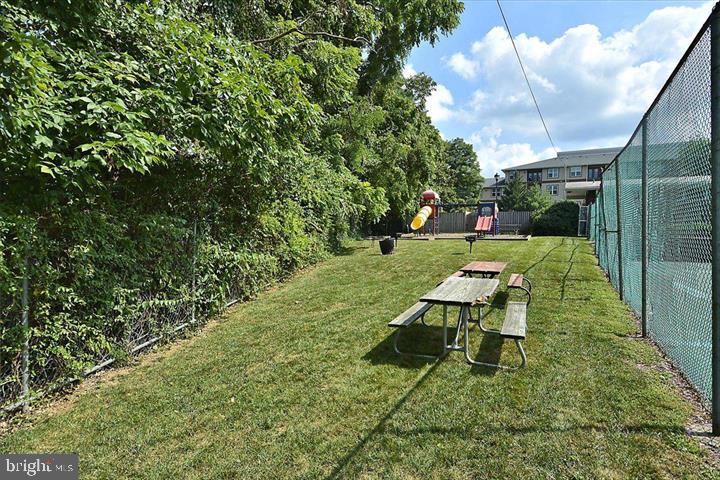 11801 Rockville Pike #1513 Property Photo 31