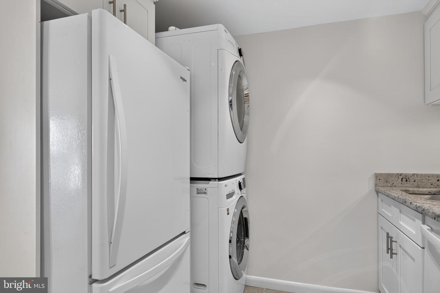 4601 Park Ave N #814p Property Photo 5