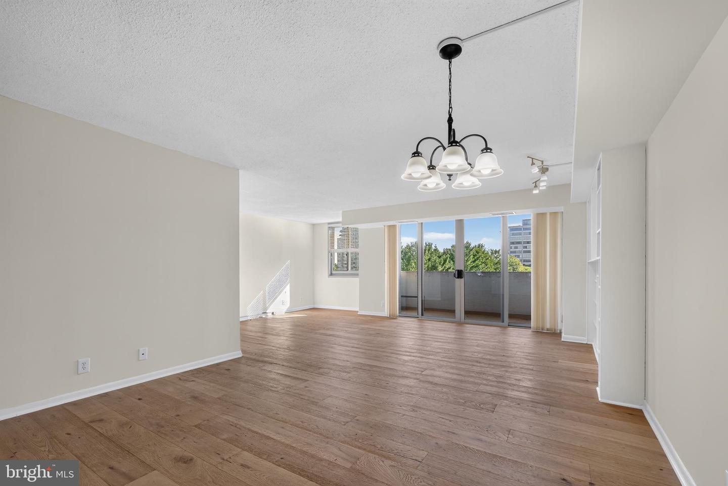 4601 Park Ave N #814p Property Photo 6