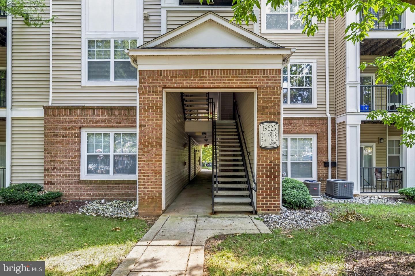 19623 Galway Bay Cir #403 Property Photo 26