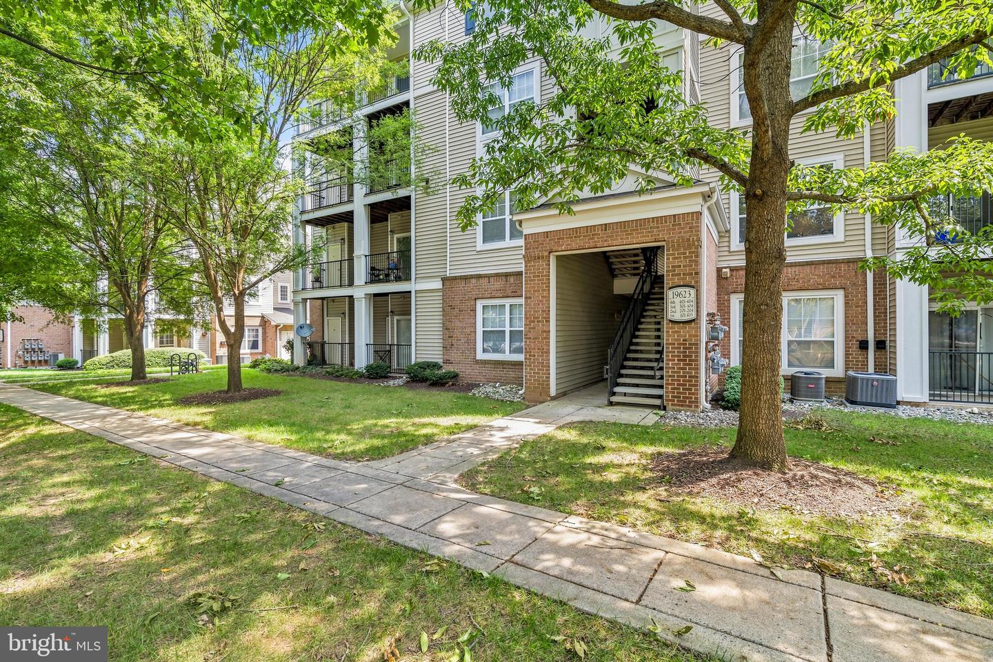 19623 Galway Bay Cir #403 Property Photo 27