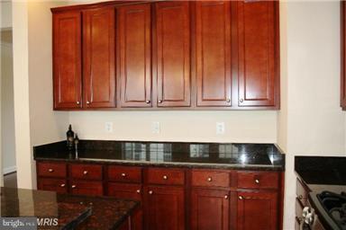 688 Pullman Pl Property Photo 8
