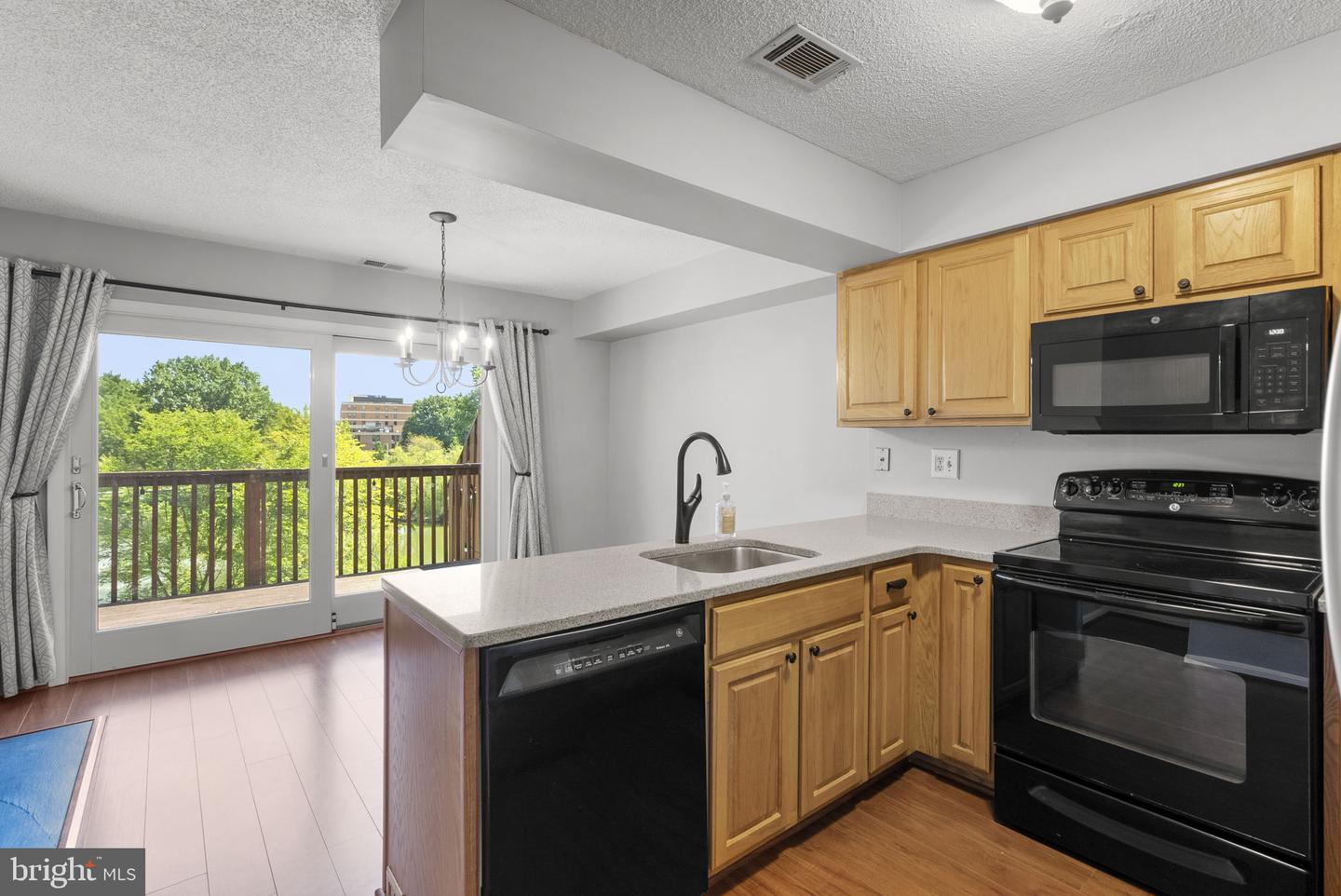 18249 Leman Lake Dr #607b Property Photo 7