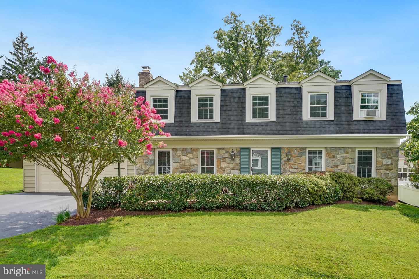 11409 Beechgrove Ln Property Photo 1