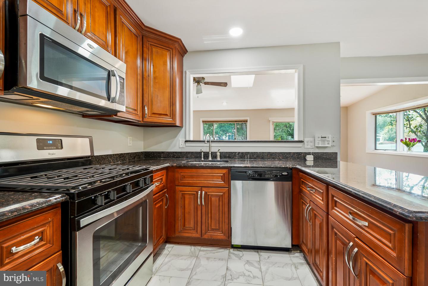 11409 Beechgrove Ln Property Photo 10