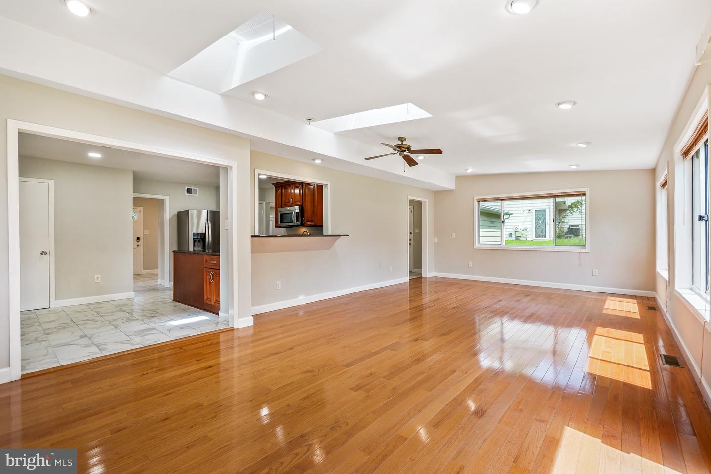 11409 Beechgrove Ln Property Photo 11