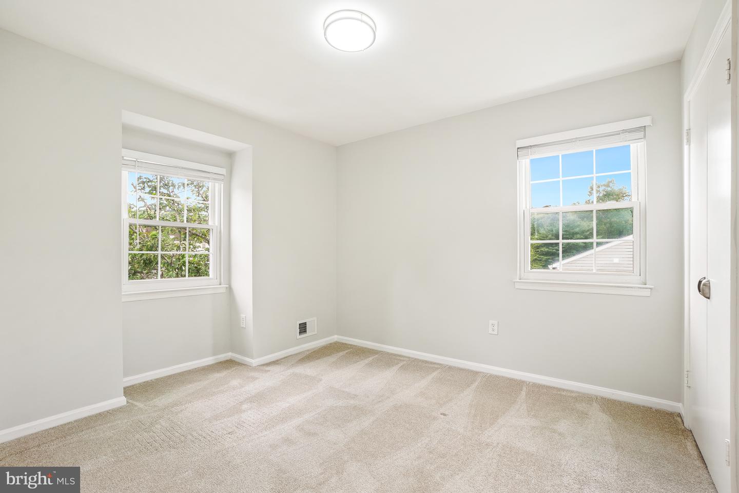 11409 Beechgrove Ln Property Photo 18