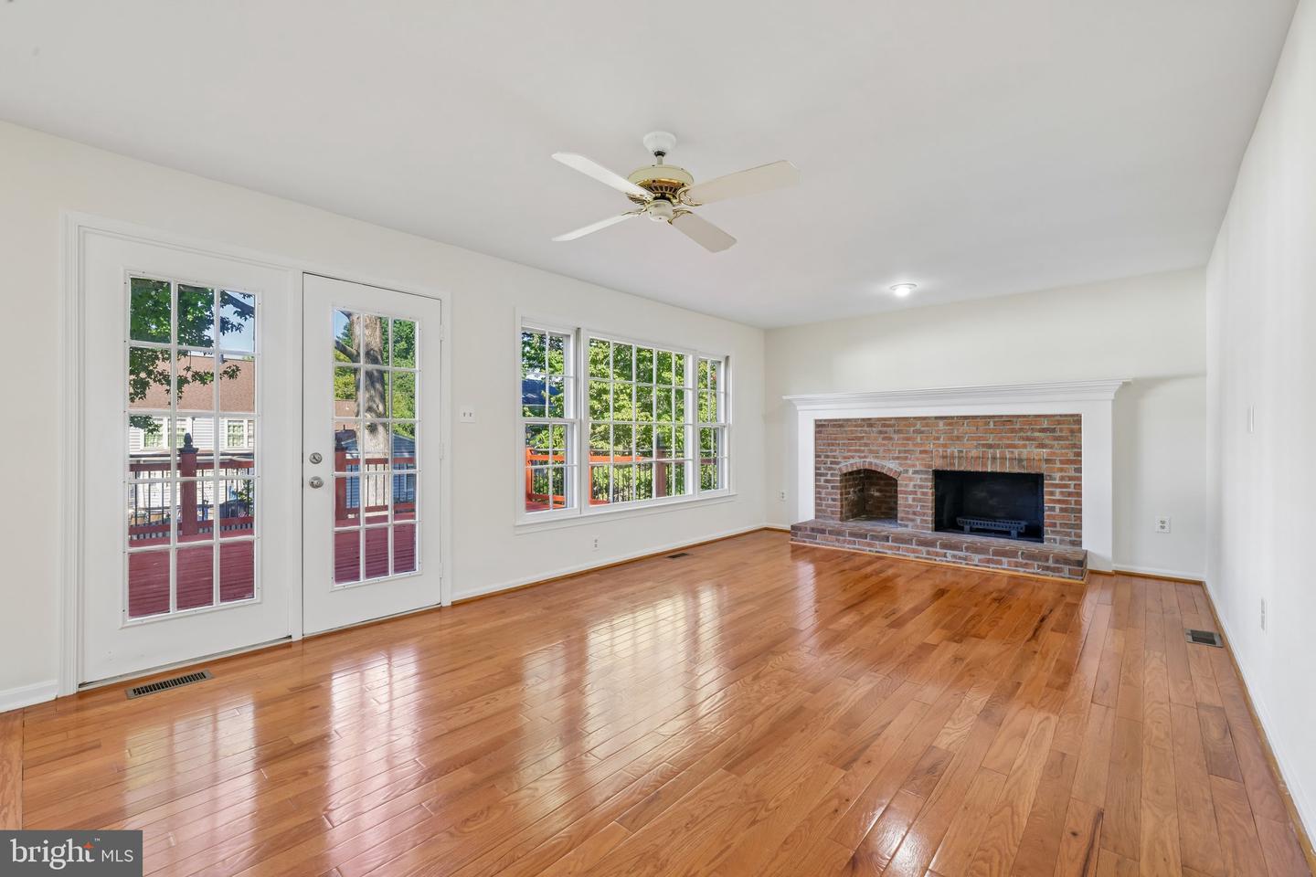 16904 Continental Ct Property Photo 14