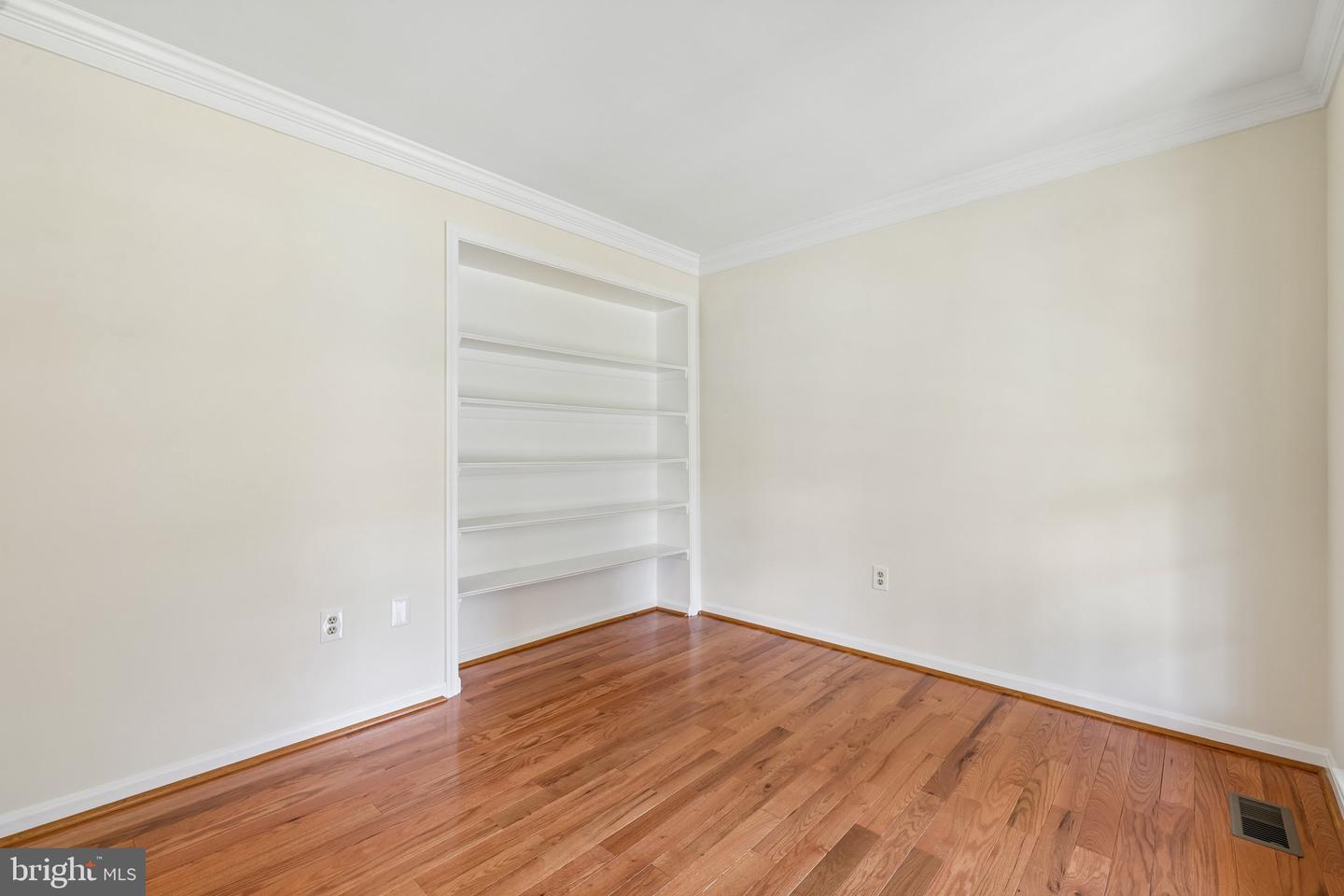 16904 Continental Ct Property Photo 29