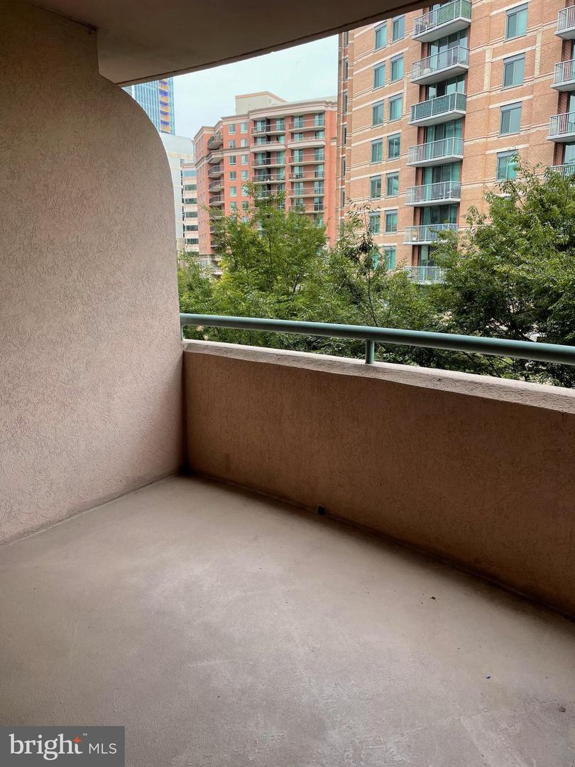 4808 Moorland Ln #409 Property Photo 1