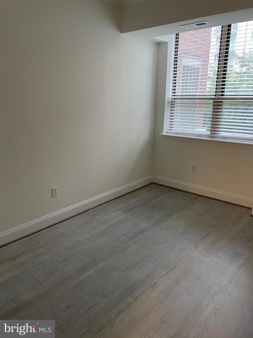 4808 Moorland Ln #409 Property Photo 11