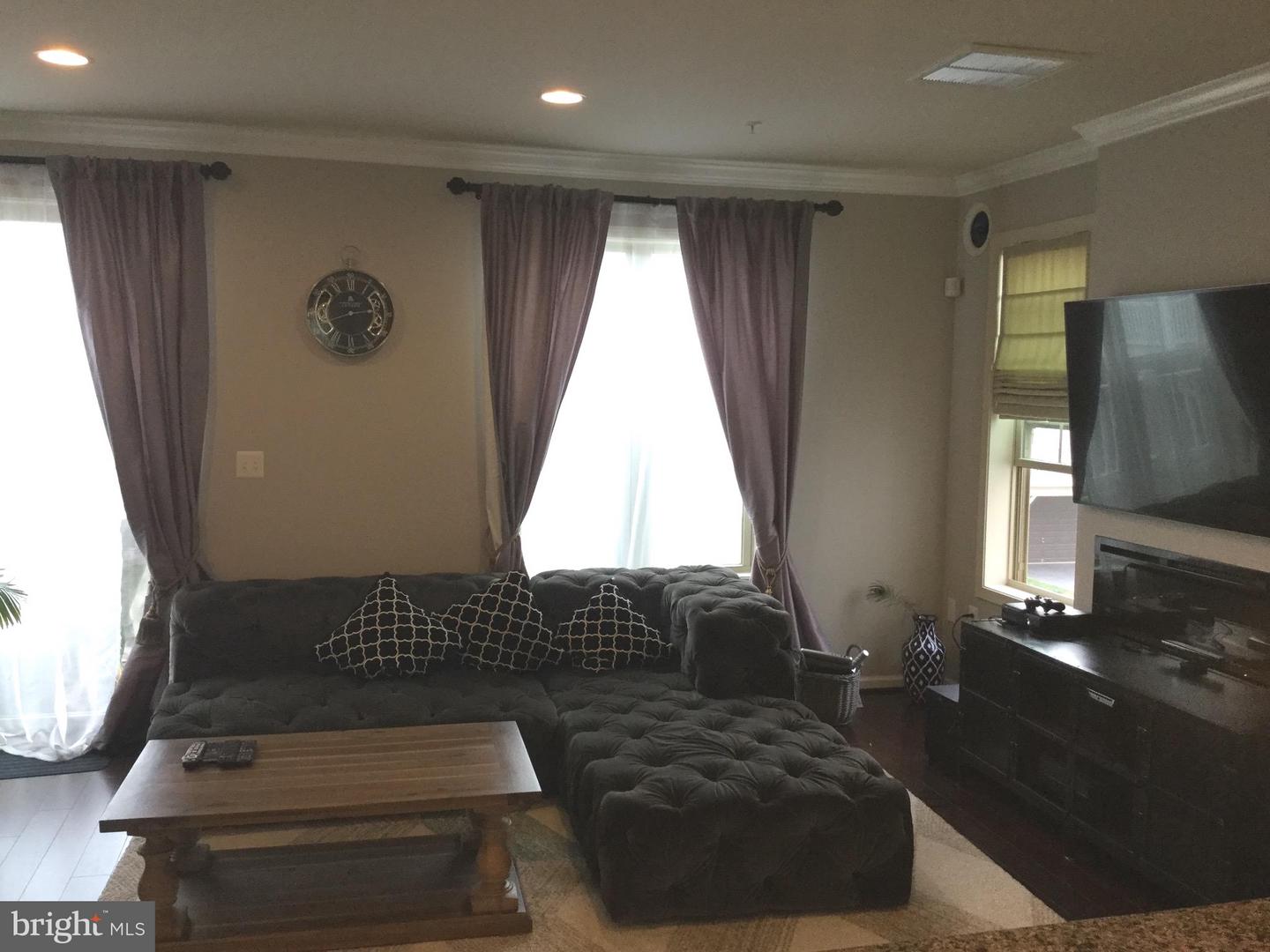 13251 Tivoli Lake Blvd Blvd Property Photo 9