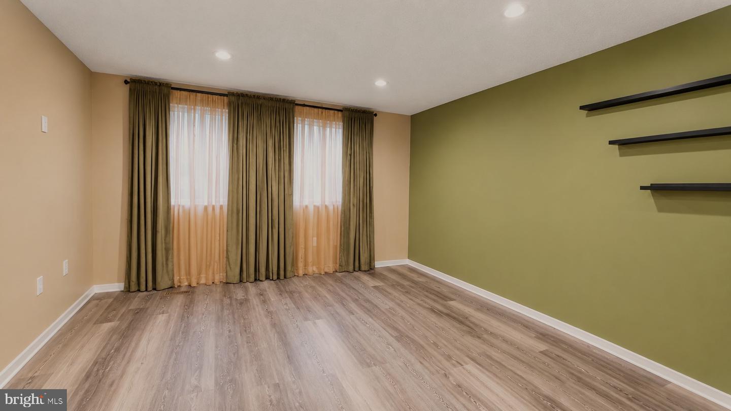 19105 Willow Spring Dr Property Photo 10