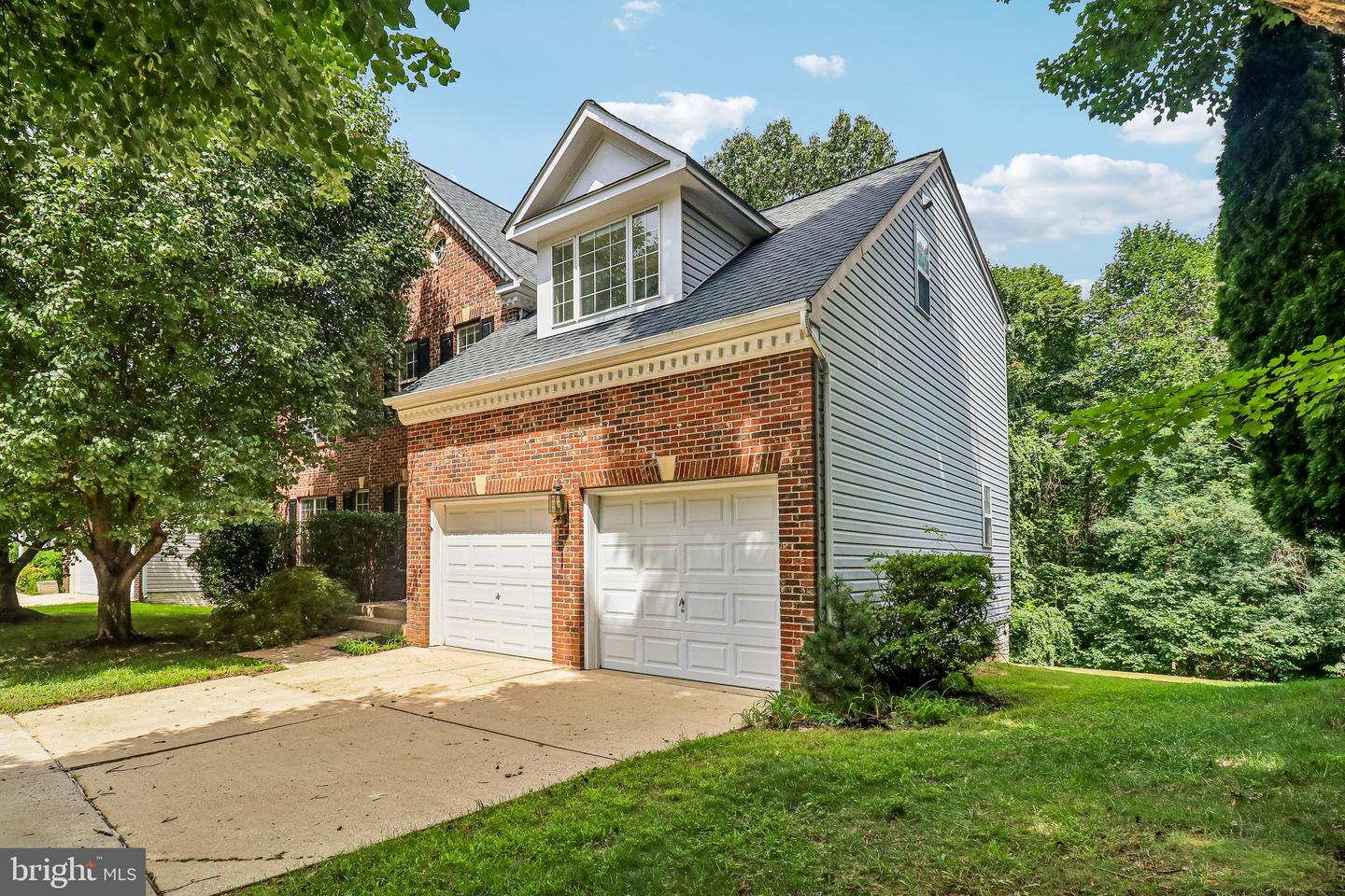 18428 Crownsgate Cir Property Photo 1