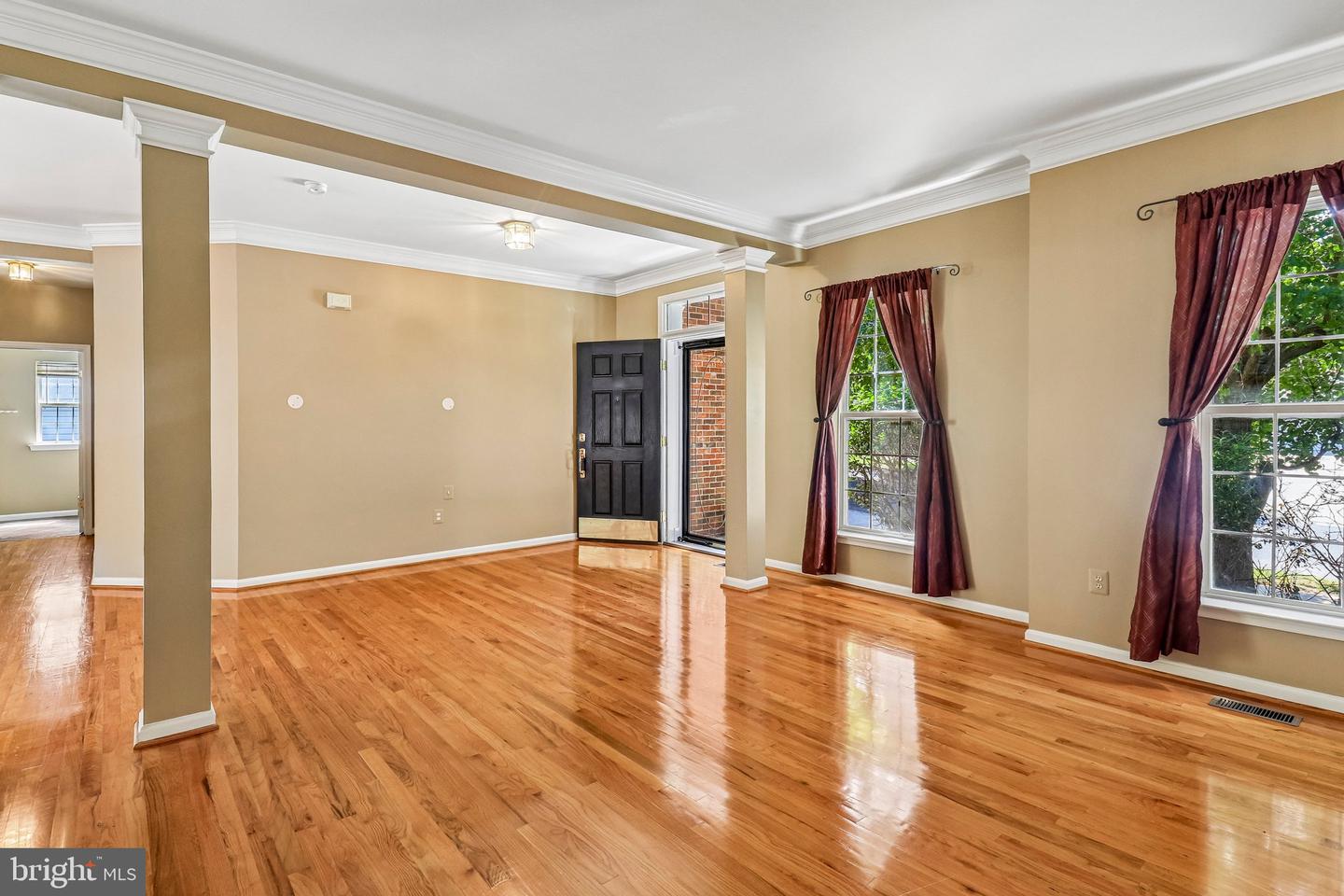 18428 Crownsgate Cir Property Photo 7