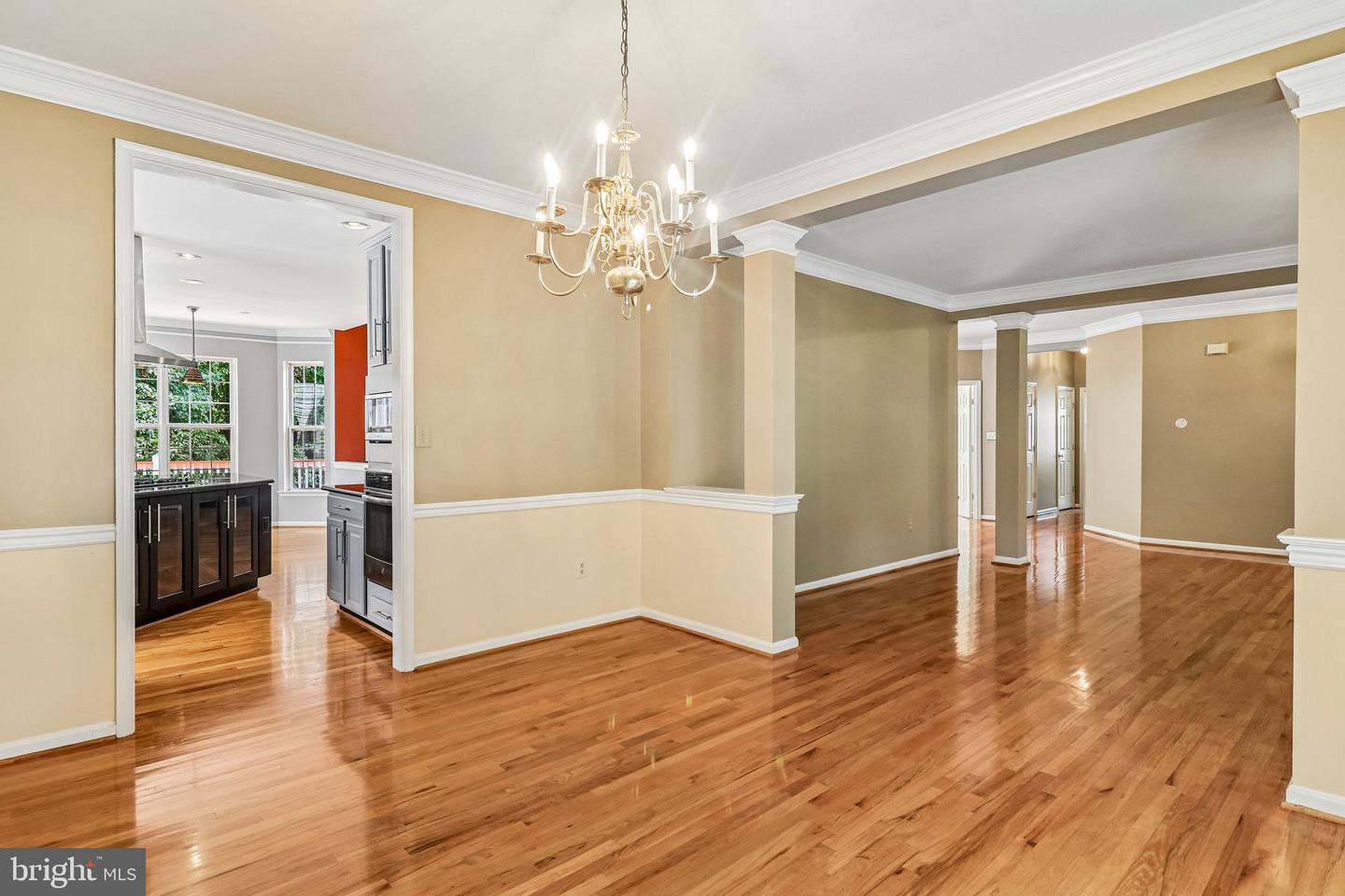18428 Crownsgate Cir Property Photo 10