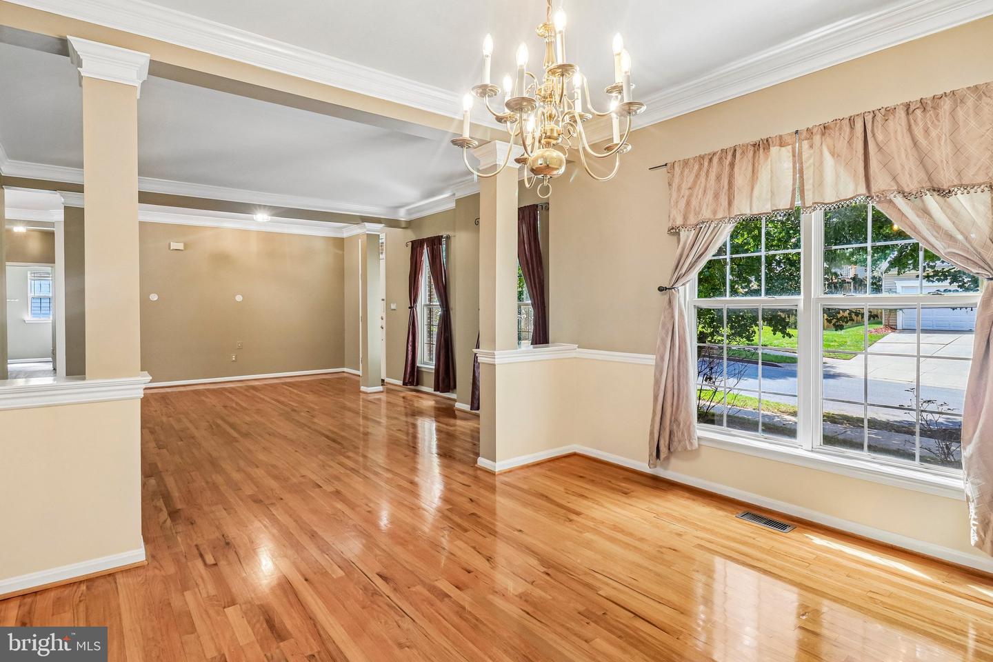 18428 Crownsgate Cir Property Photo 13