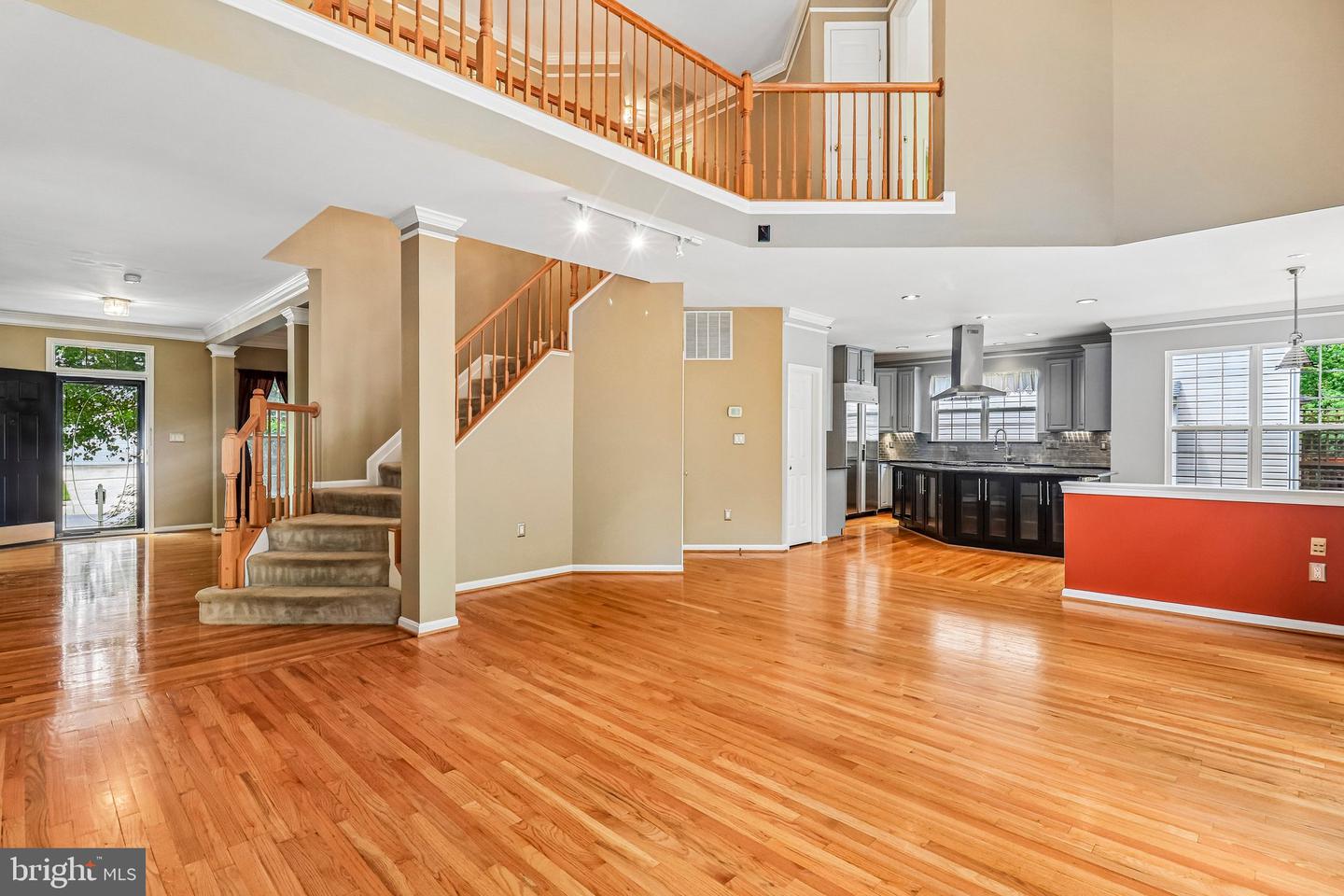 18428 Crownsgate Cir Property Photo 15