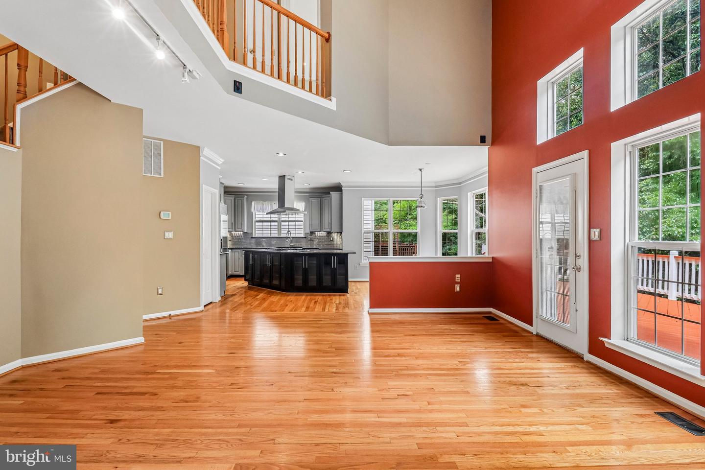 18428 Crownsgate Cir Property Photo 16