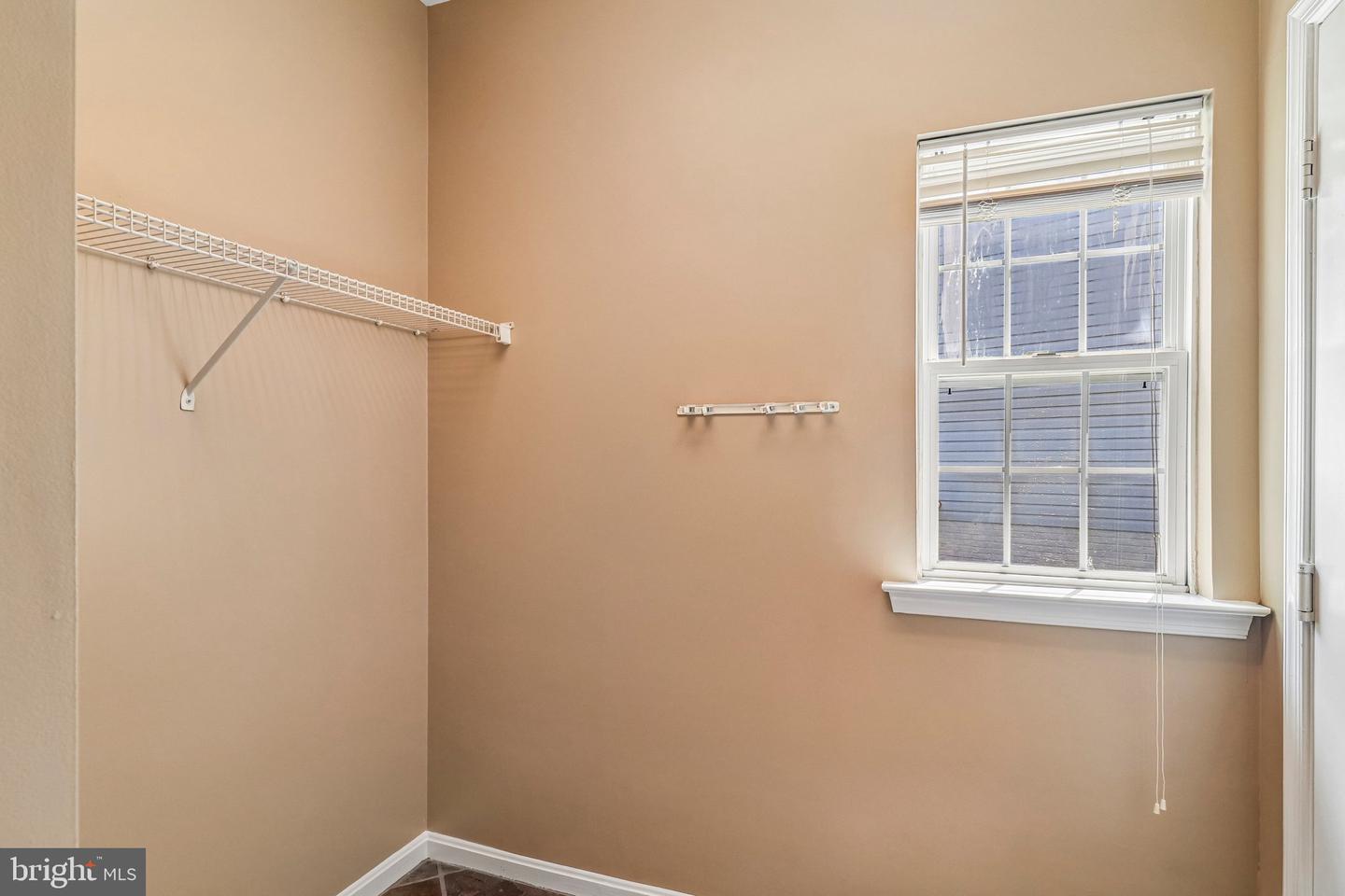 18428 Crownsgate Cir Property Photo 36