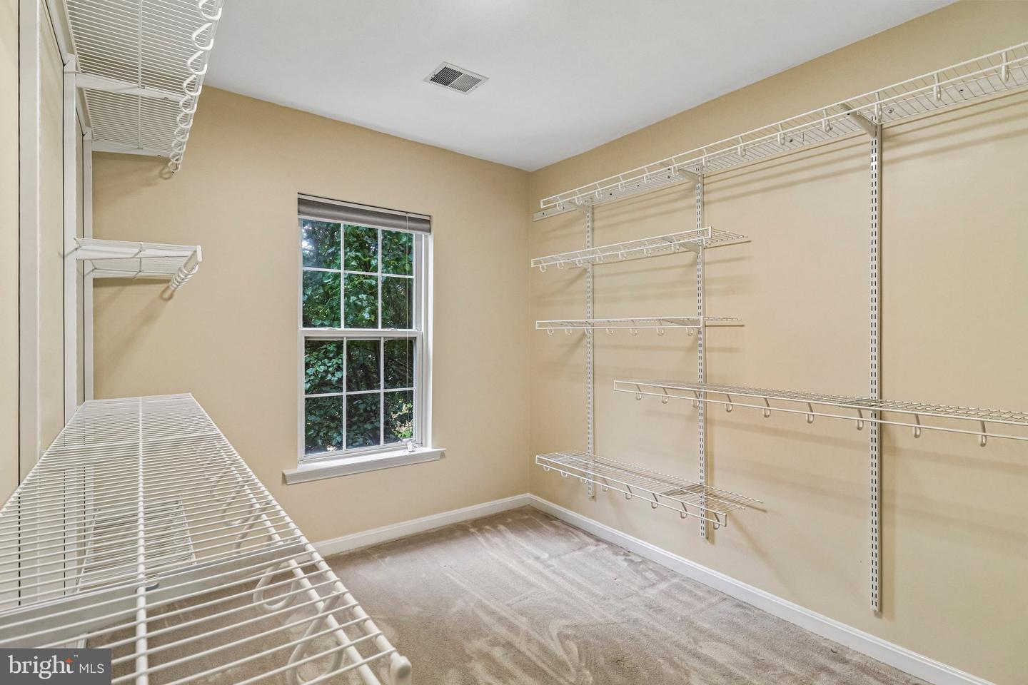 18428 Crownsgate Cir Property Photo 42