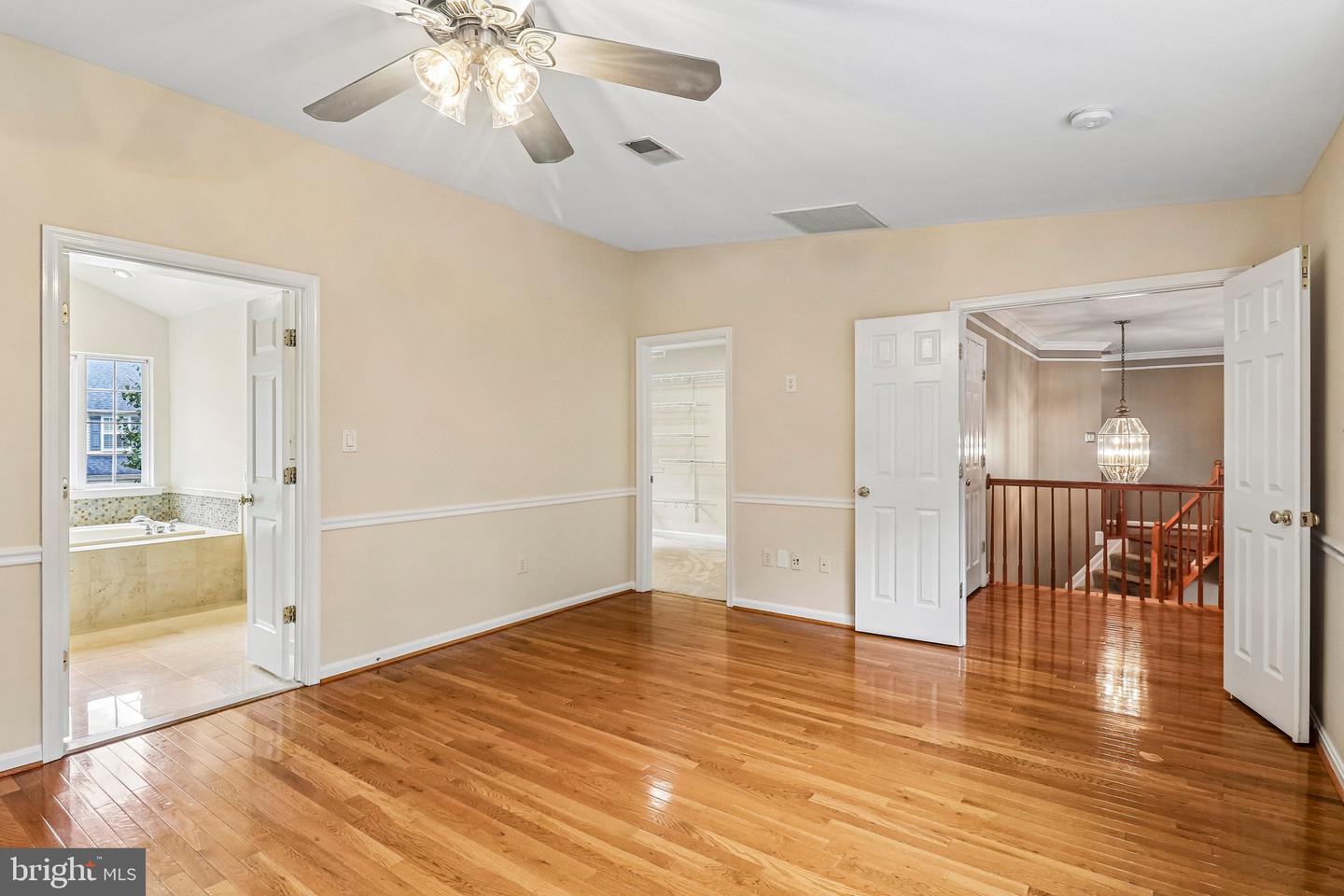 18428 Crownsgate Cir Property Photo 43
