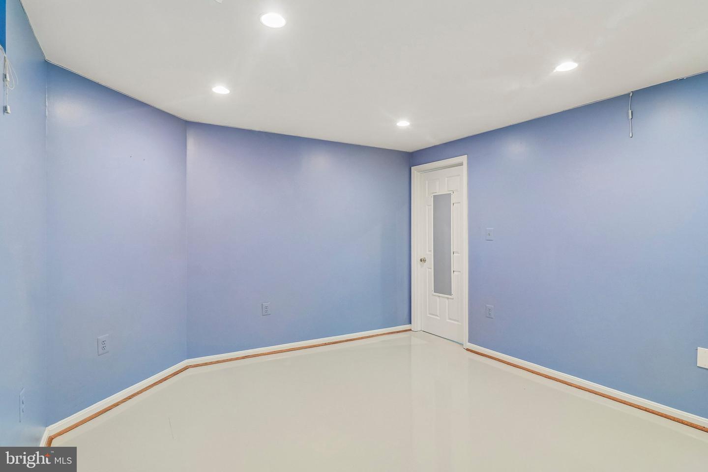 18428 Crownsgate Cir Property Photo 72
