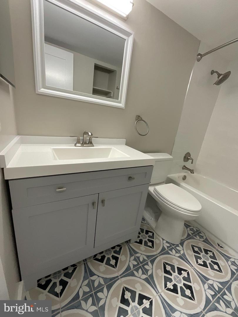 1 Dudley Ct #39 Property Photo 6