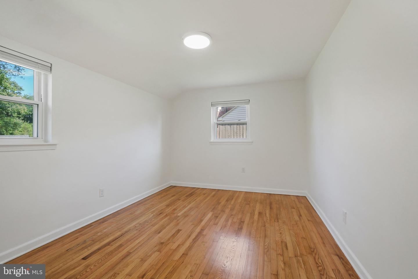 12008 Grandview Ave Property Photo 12