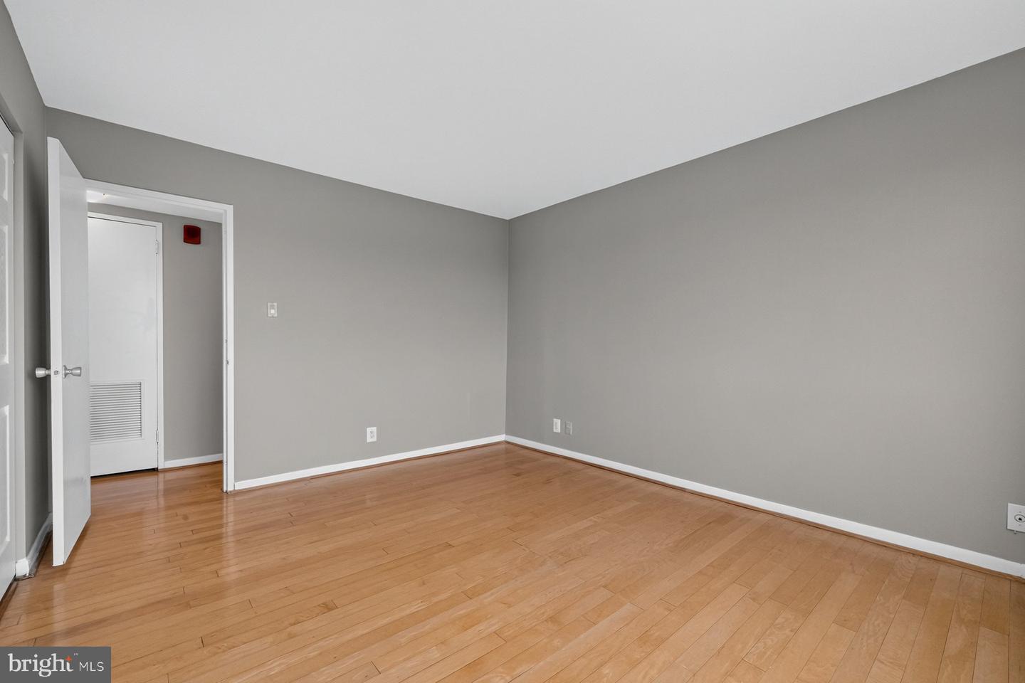 8315 N Brook Ln #2-1004 Property Photo 18