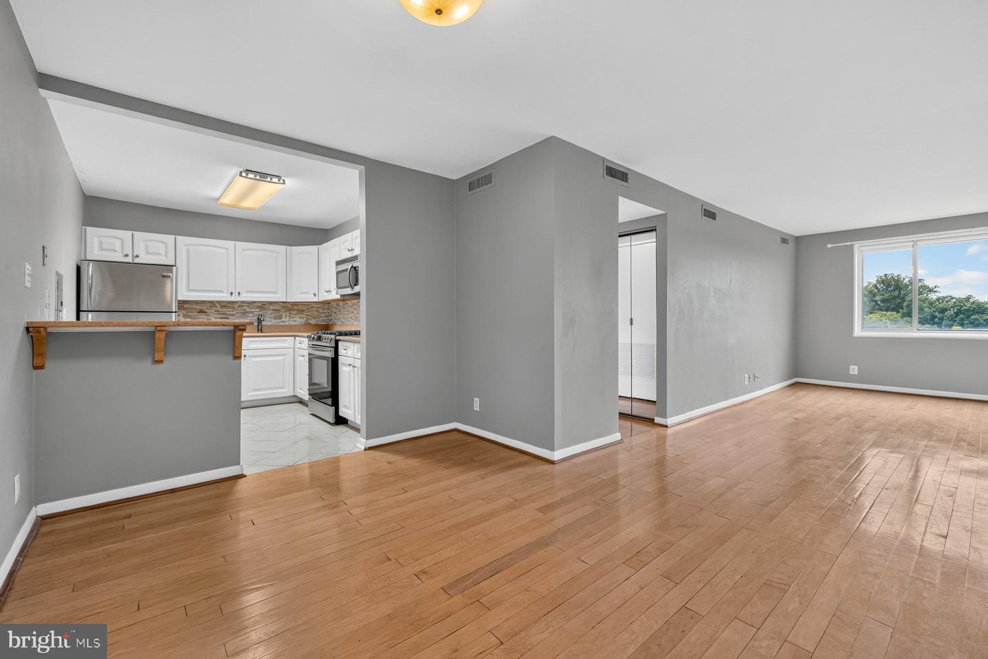 8315 N Brook Ln #2-1004 Property Photo 22