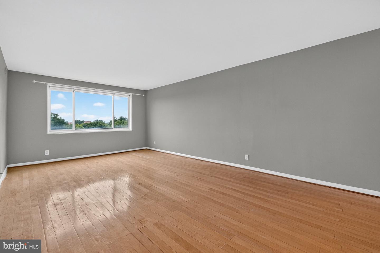 8315 N Brook Ln #2-1004 Property Photo 23