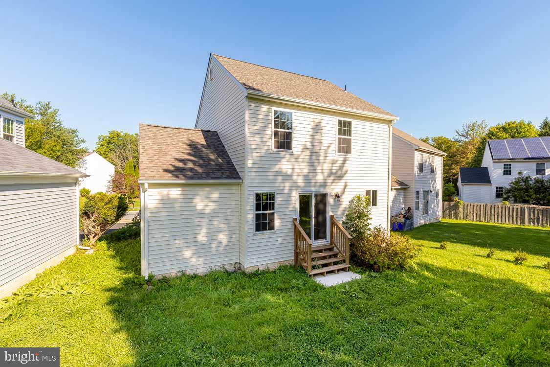 12104 Songbird Ln Property Photo 4