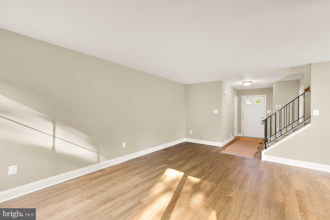 12104 Songbird Ln Property Photo 9
