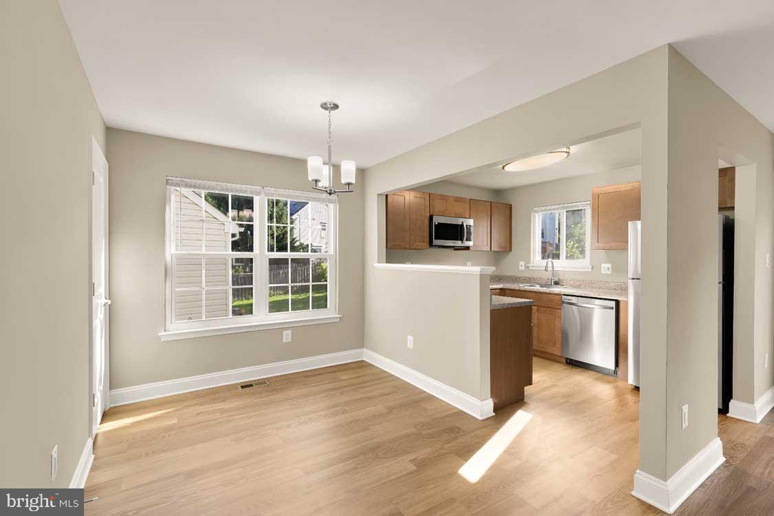 12104 Songbird Ln Property Photo 15