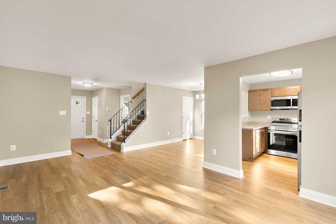 12104 Songbird Ln Property Photo 16