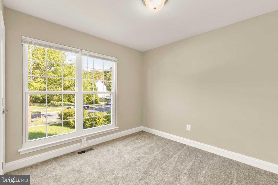 12104 Songbird Ln Property Photo 29