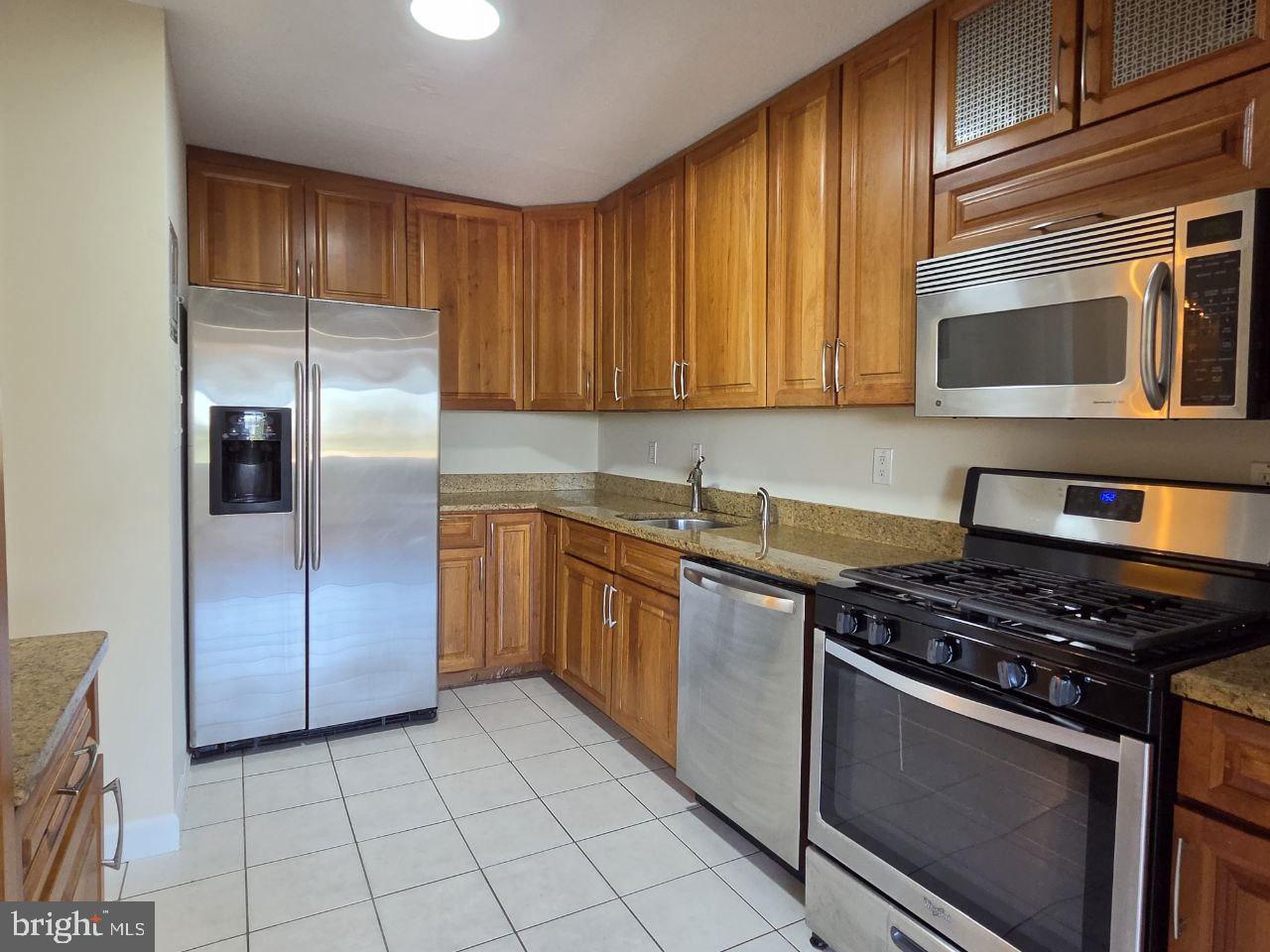 11801 Rockville Pike #814 Property Photo 4
