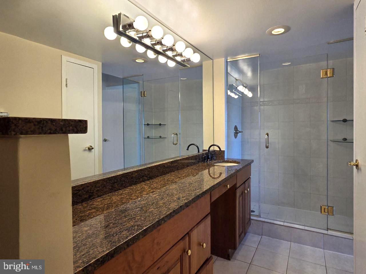 11801 Rockville Pike #814 Property Photo 9