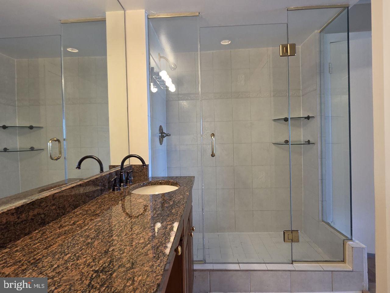11801 Rockville Pike #814 Property Photo 13