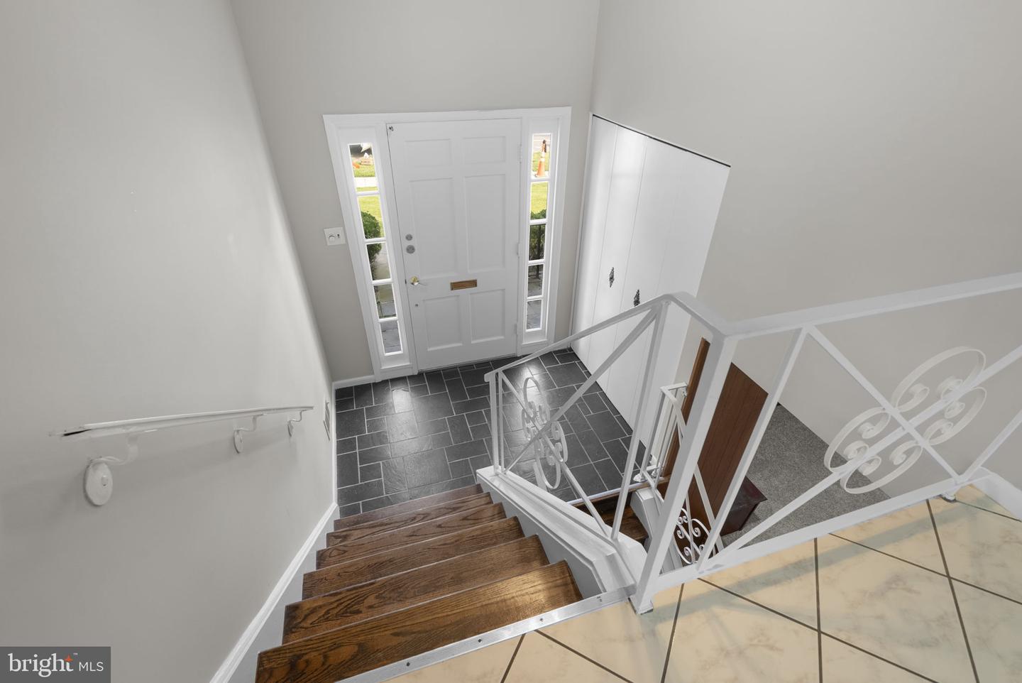 820 Lamberton Dr Property Photo 3