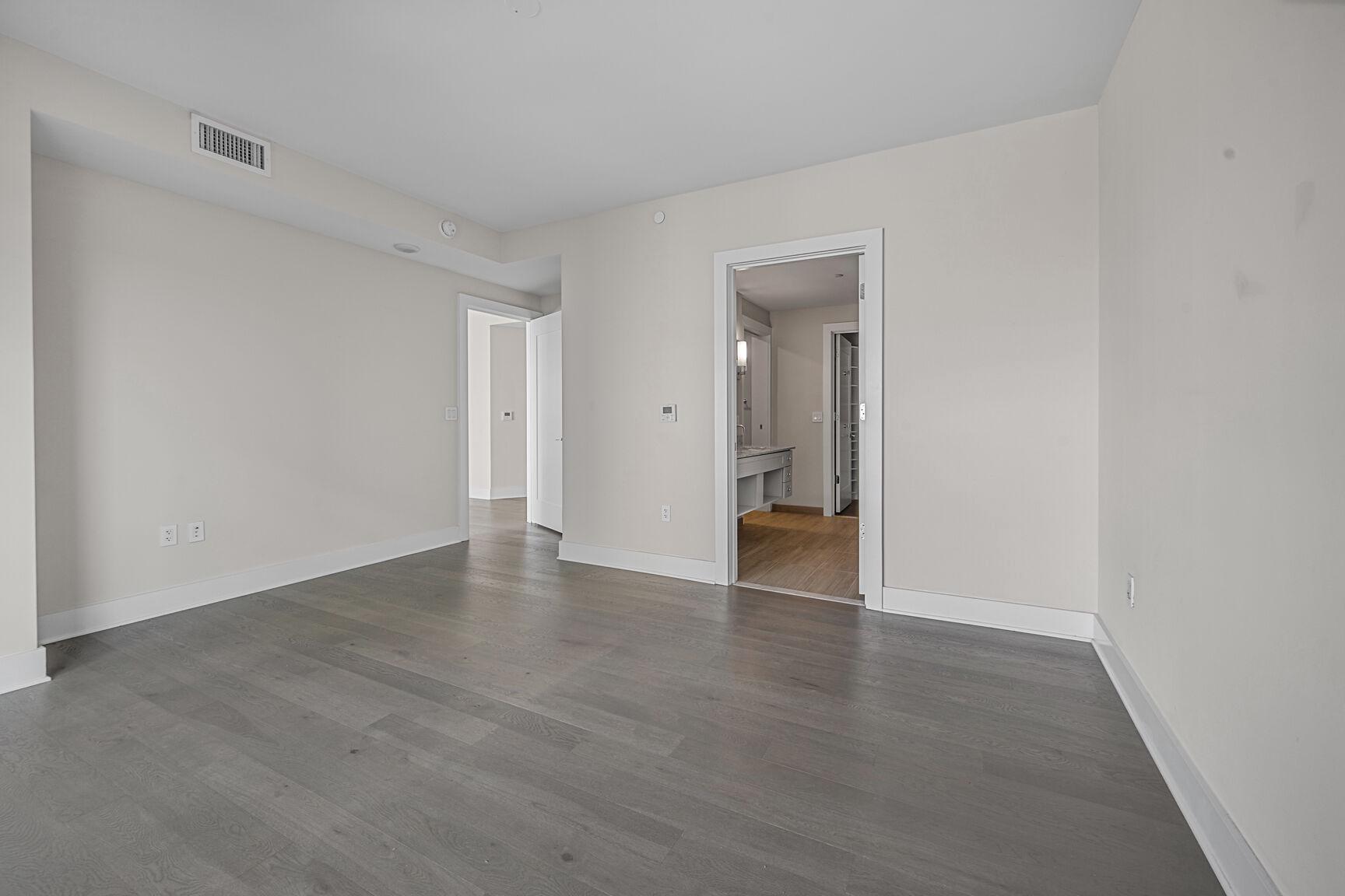 4960 Fairmont Ave #603 Property Photo 6