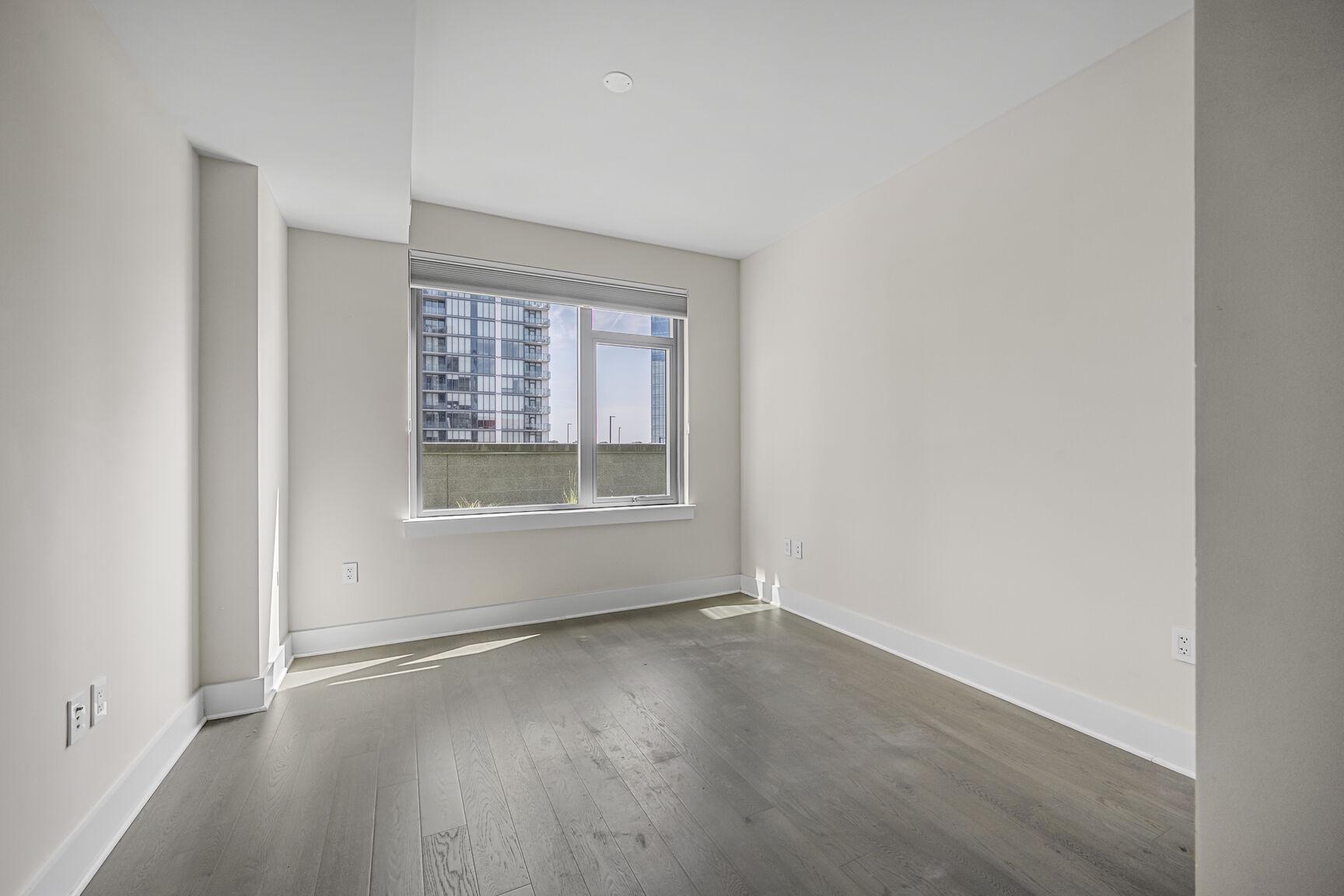 4960 Fairmont Ave #603 Property Photo 12